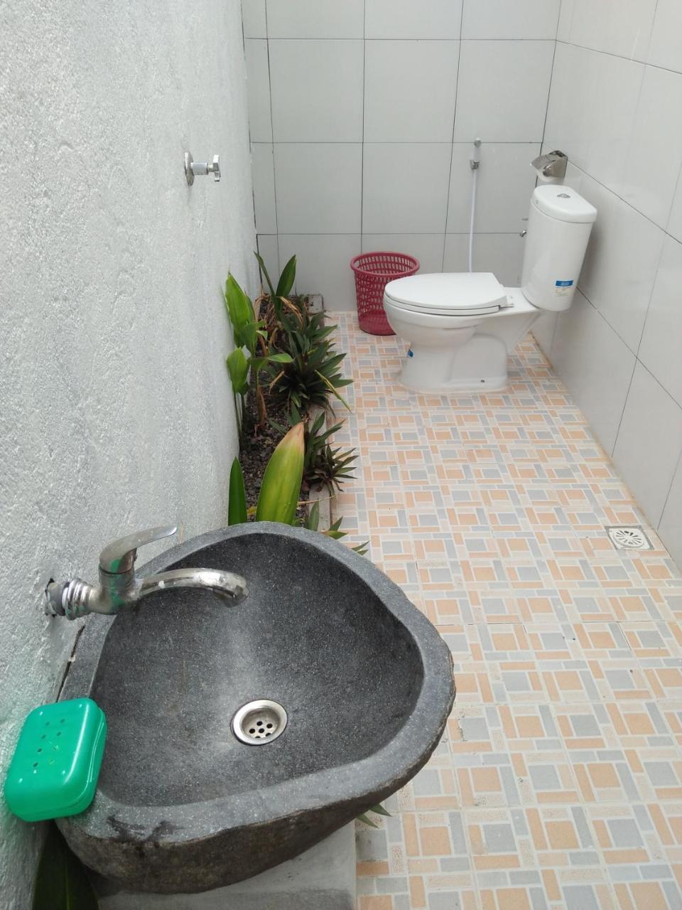 Chemel Homestay Kuta  ภายนอก รูปภาพ